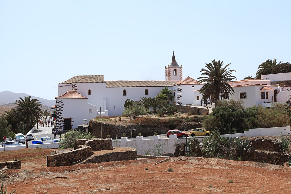 Calle empedrada en el casco histórico de Betancuria